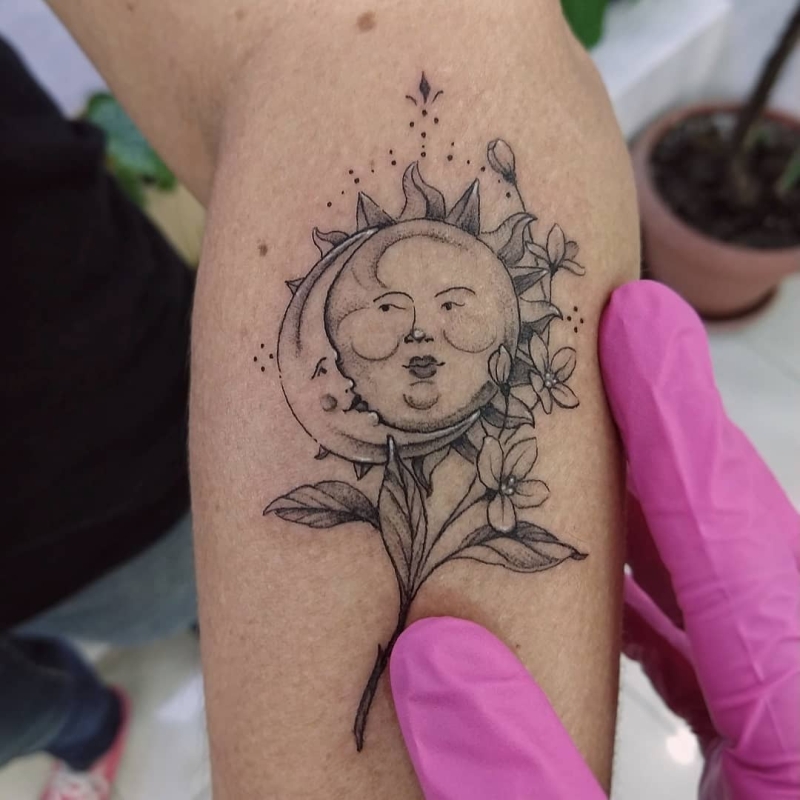 Lucky moon and sun tattoos with hidden meanings – The Daily Worlds