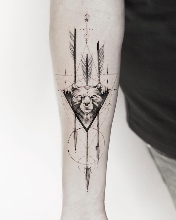 Bear and arrow tattoo by @danielmeyertattoo