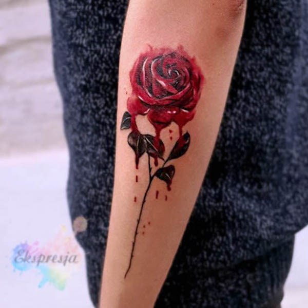 Bleeding rose by @ekspresja.tattoo