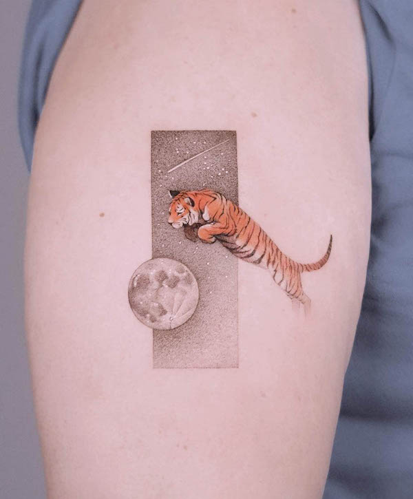 Catching the moon tiger tattoo by @debrartist