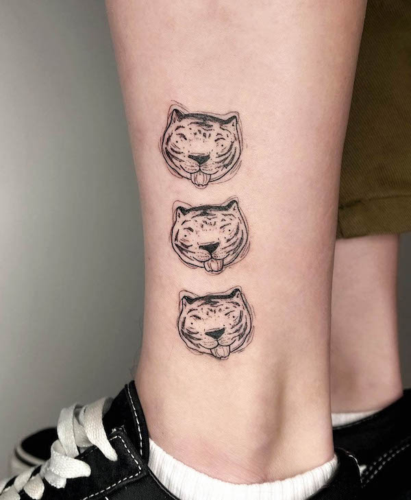 Cute tiger tattoo by @soultontattoo