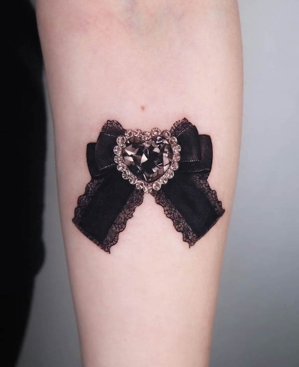 Diamond heart and ribbon tattoo by @tattooist_coldy