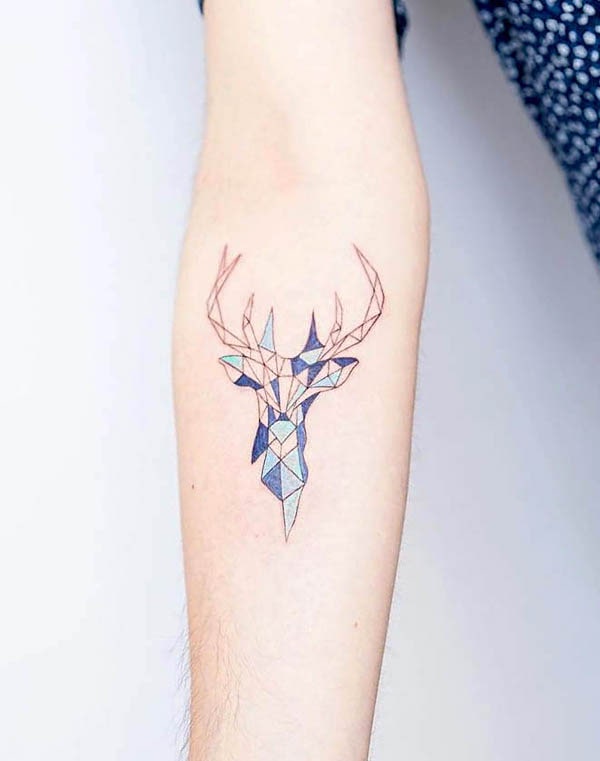 Polygon deer by @zada_tattoo