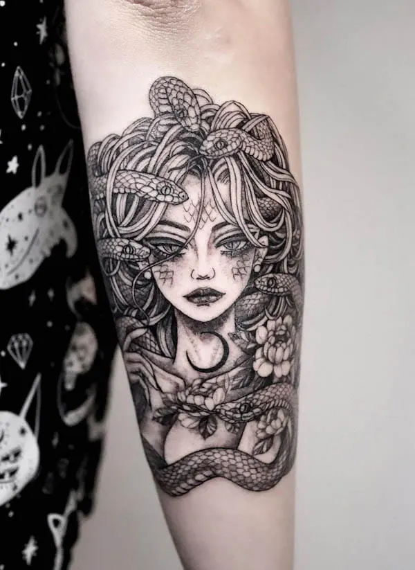 Girly detailed Medusa forearm tattoo by @paeonytattoo