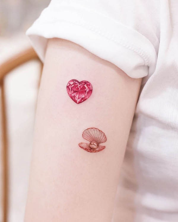 Pearl and diamond heart tattoo by @tattoo.haneul