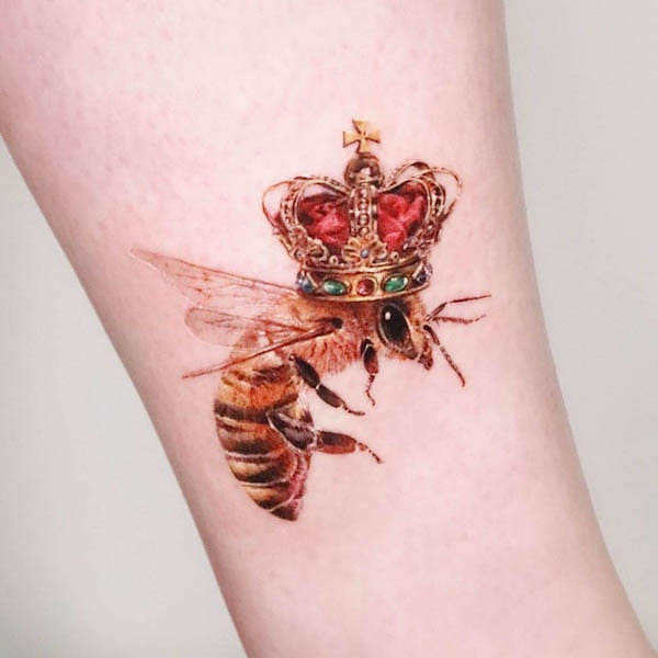 Queen bee tattoo for women by @studio_jaw