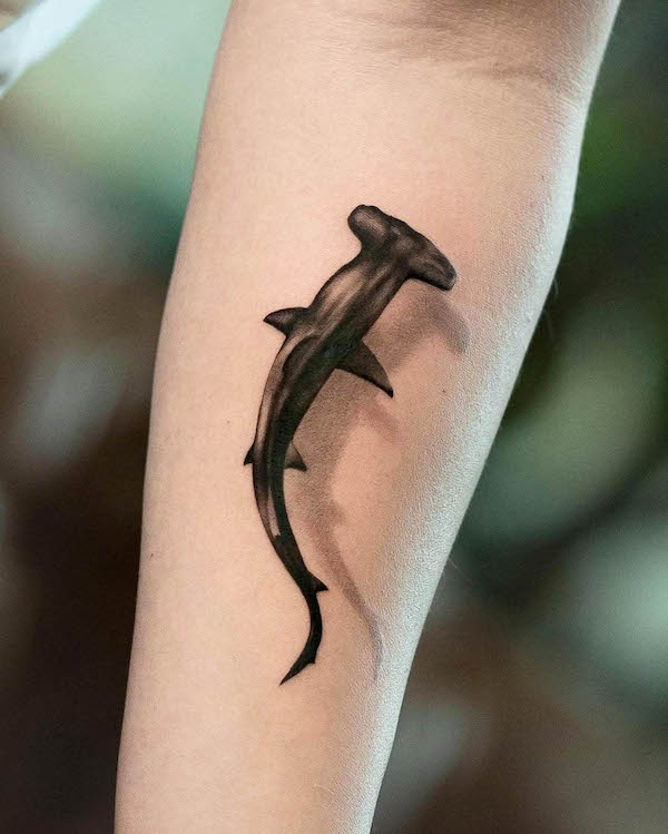 Realism hammerhead shark tattoo by @seventattoolv