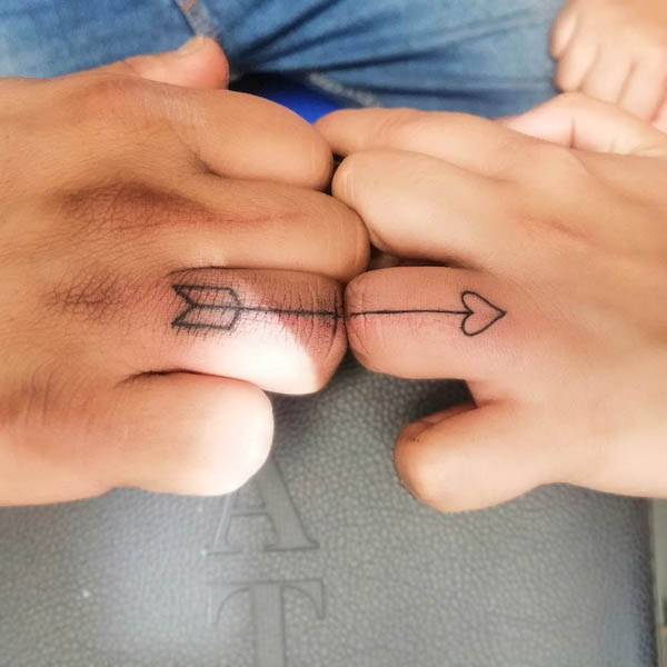 Ring finger tattoo by @cannuto_ink.csr_