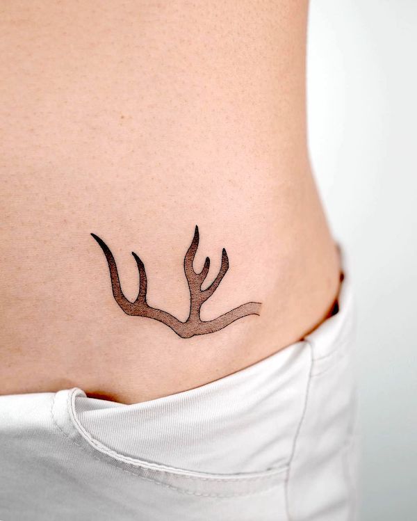 Small gradient deer antler tattoo by @choiyun_tattoo