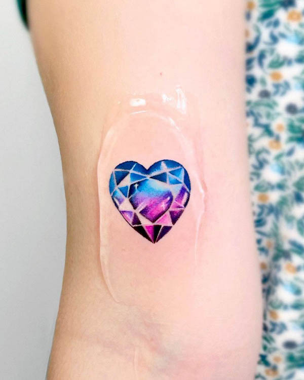 Small heart of diamond by @munjeong_tatu