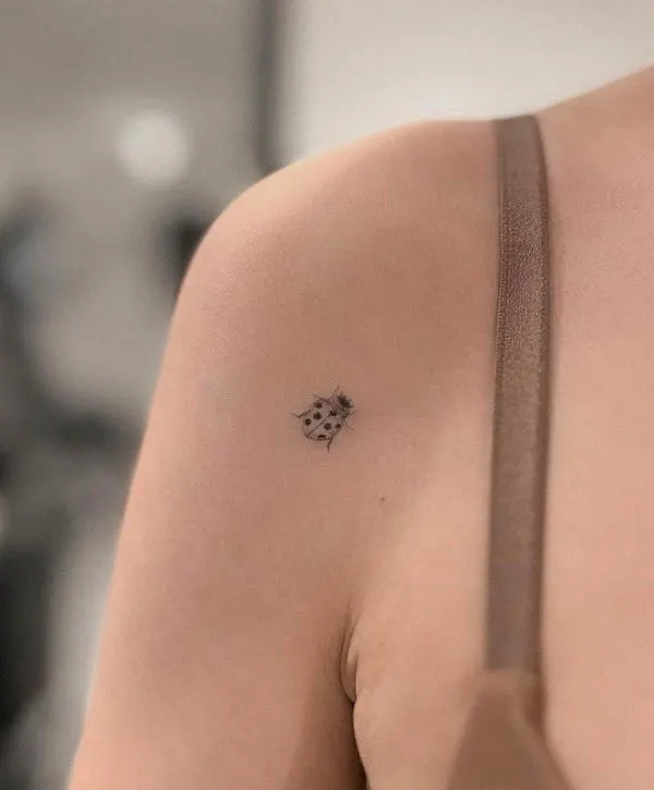 Small ladybug tattoo by @pelinnsimsek