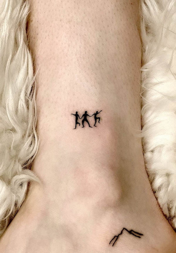 Small sibling ankle tattoo by @tattoobychang