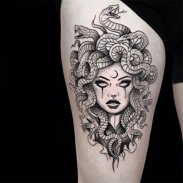 Tattoo medusa ở đùi đẹp