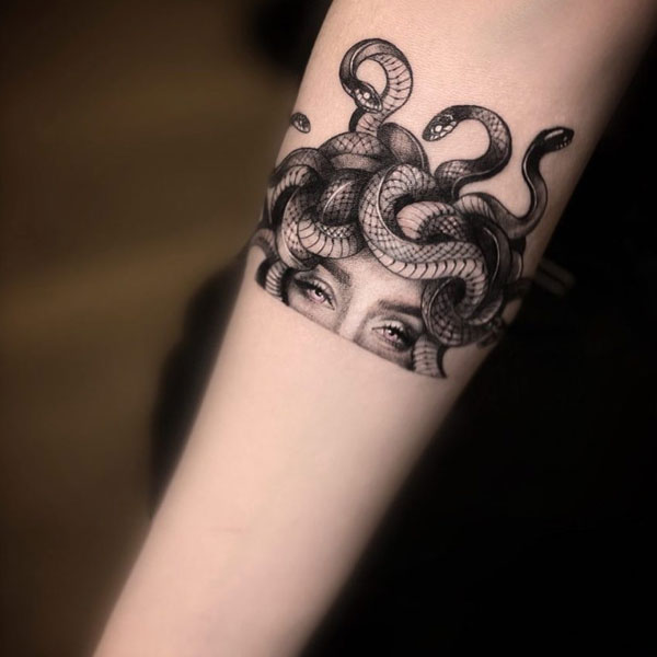 Tattoo medusa siêu chất