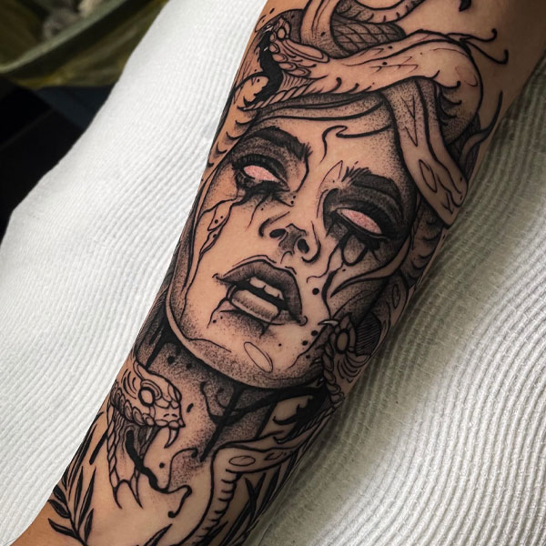 Tattoo medusa ý nghĩa