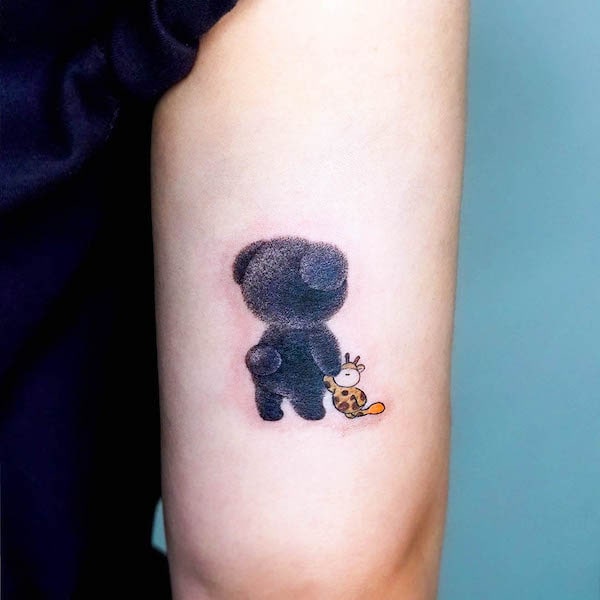 Teddy bear with his toy tattoo by @kirbeeys