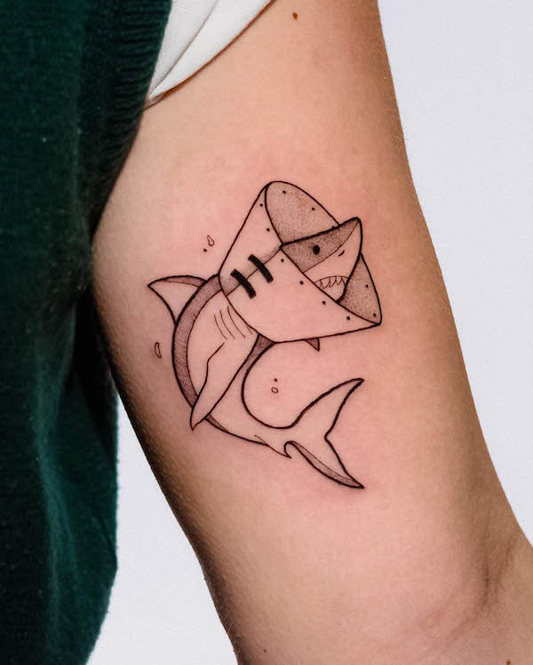 Shark with an Elizabeth collar tattoo by @mathcarelli.ink