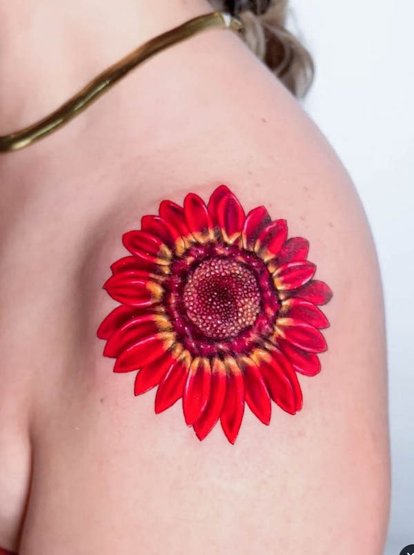 Velvet sunflower shoulder tattoo by @elainenet_art