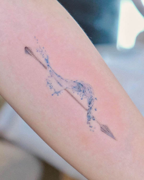 Water and arrow tattoo by @renuue_ink