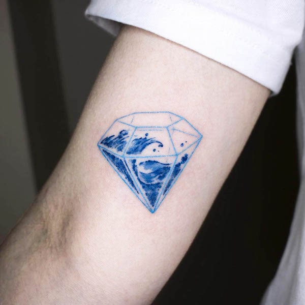 Waves in diamond by @tattooist_blue