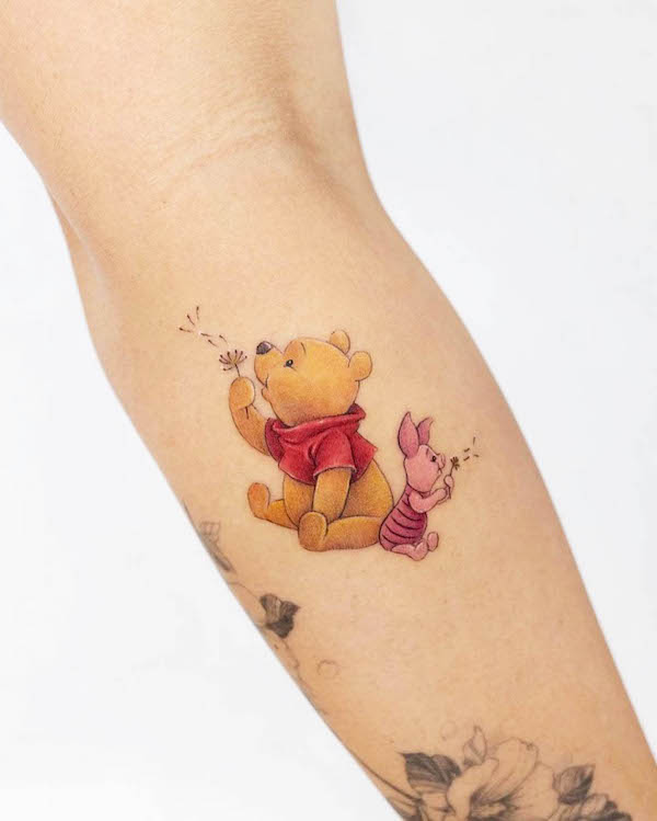 Winnie the Pooh tattoo by @zeeyo_tattoo