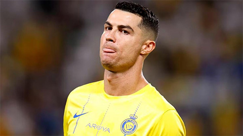 Cristiano Ronaldo tức tối vì bị đồng đội coi thường