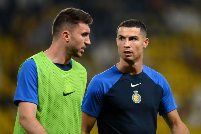 Ronaldo đang bực tức với Laporte