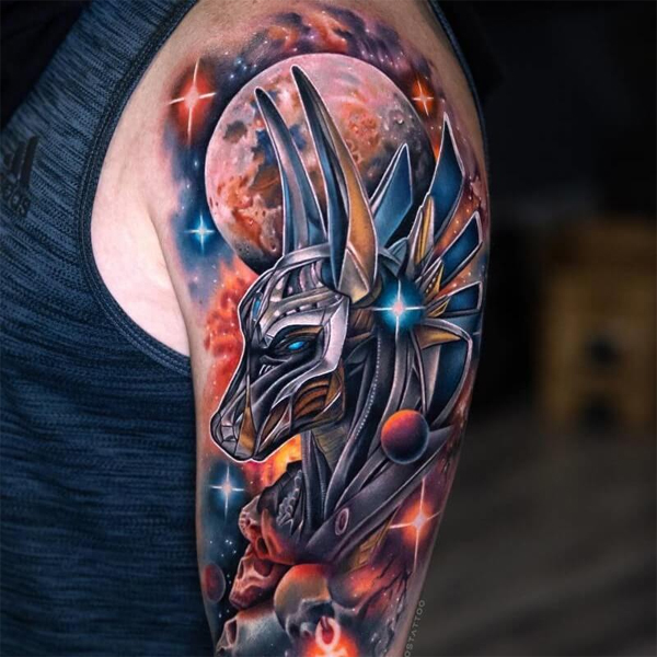 Tattoo anubis bắp tay