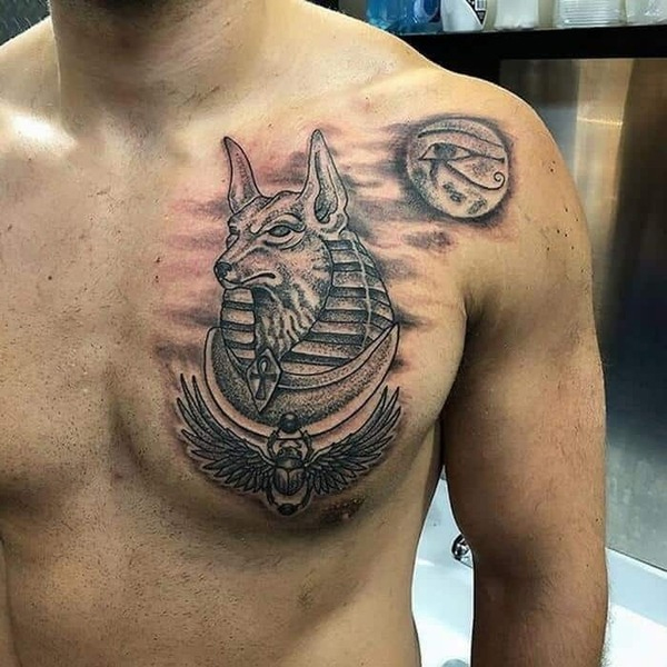 Tattoo anubis ở ngực