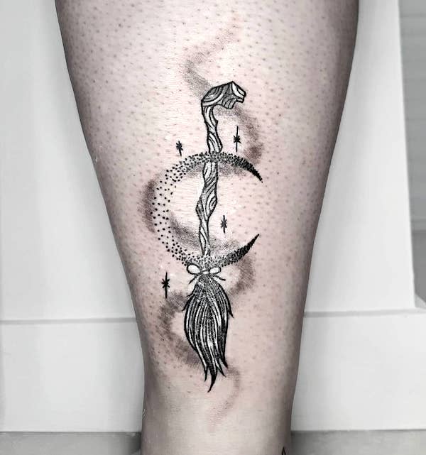 The magic broomstick tattoo by @myriam.dey.tattoo- Fantasy Magic tattoos