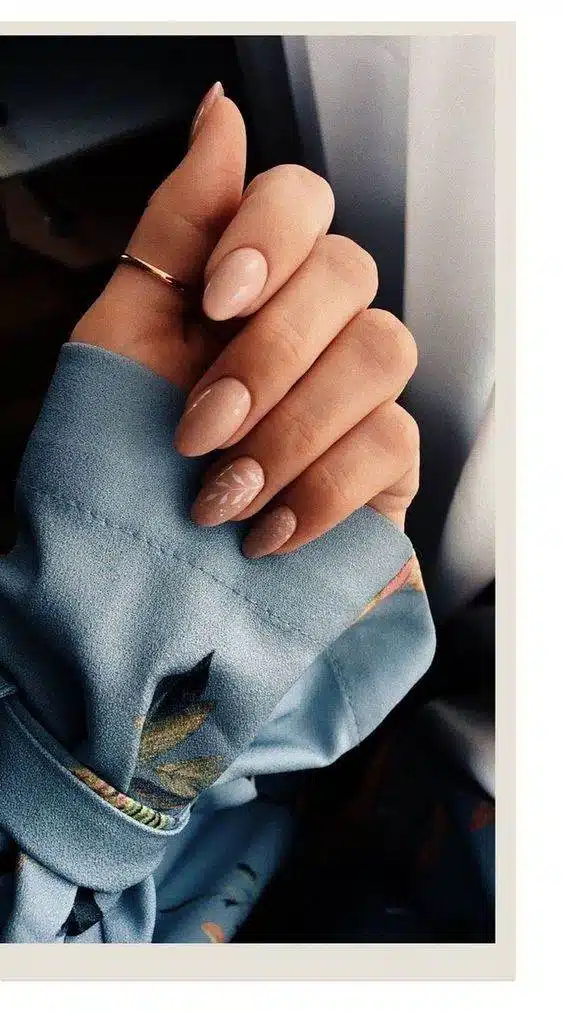 30 Easy-To-Copy Fall Manicure Looks - 251