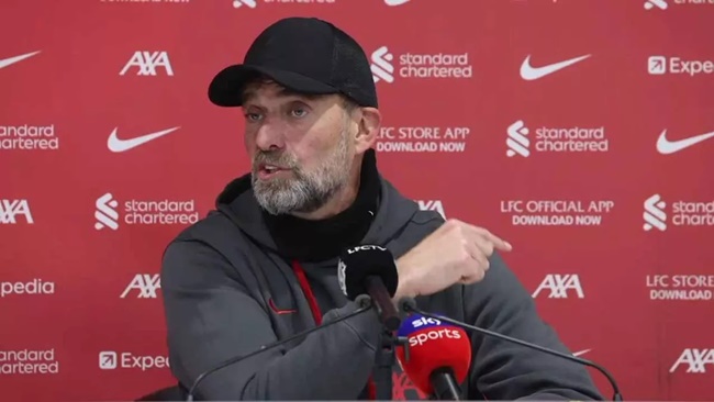 Jurgen Klopp takes aim at Stuart Attwell after VAR failure - Bóng Đá