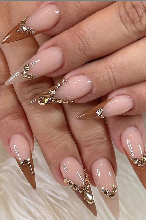 20+ Manicures Bring New Definitions To The Brown Fashion Trend - 155