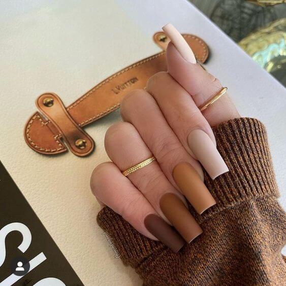 20+ Manicures Bring New Definitions To The Brown Fashion Trend - 165