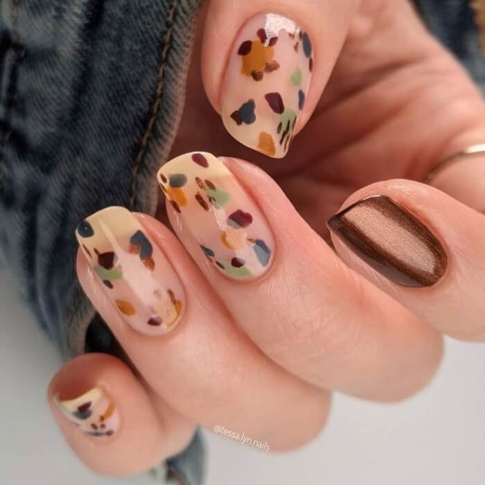 20+ Manicures Bring New Definitions To The Brown Fashion Trend - 149