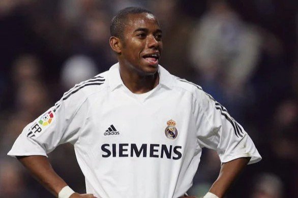 Robinho trượt dài tệ hại, 'Tiểu Pele' mà lương bèo bọt, bị phạt tù 9 năm