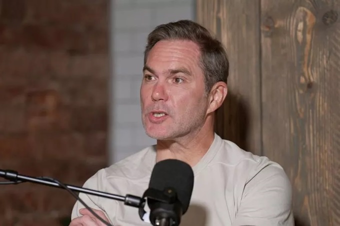 Jason McAteer biết rõ ai là cầu thủ sở hữu "khẩu súng" dài nhất lịch sử Premier League