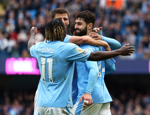 Man City lên đầu bảng Giải ngoại hạng Anh - Tuổi Trẻ Online