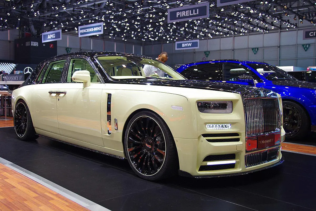 Autosalon Genf 2018 Tuning und Exoten 1200x800 356b48139f5f55d0 Rapper Drake Buys Rolls-Royce Phantom With Golden Owl Symbol, Diamond Eyes For Up To 5 Million Dollars