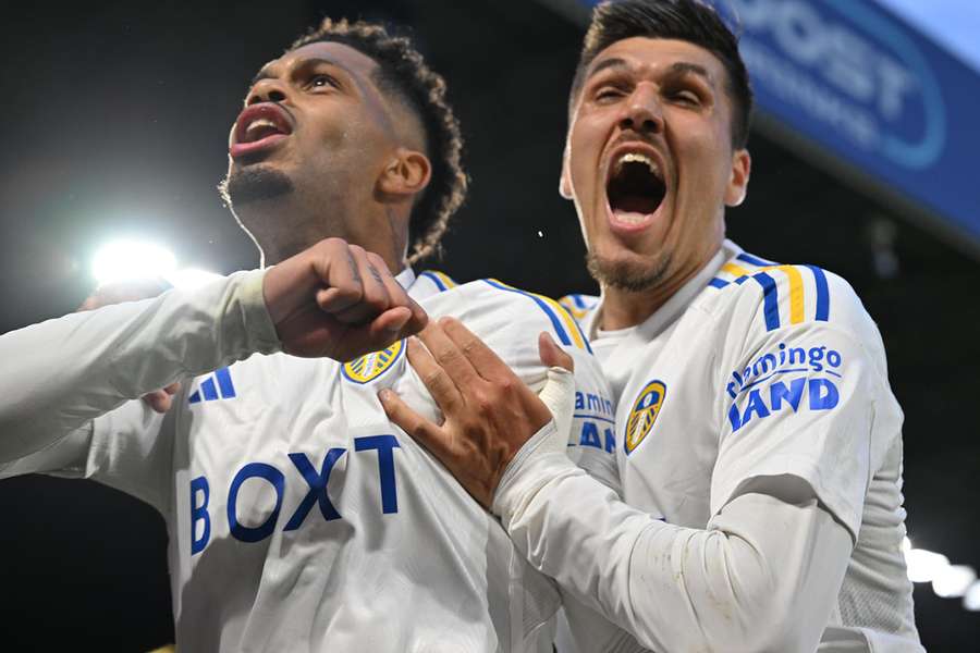 Leeds United thrash Norwich City to reach Championship play-off final | Flashscore.com