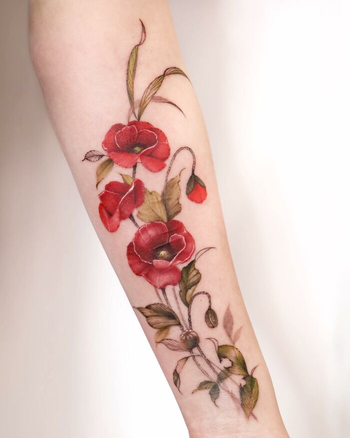 Transformative Elegance: Silo’s Exquisite Flower Tattoos And Expert Cover-UPS