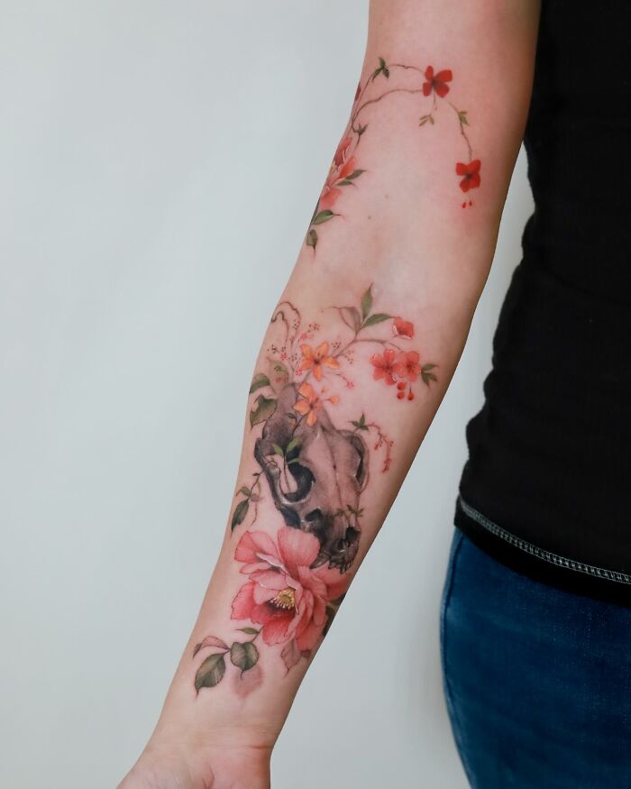 Transformative Elegance: Silo’s Exquisite Flower Tattoos And Expert Cover-UPS