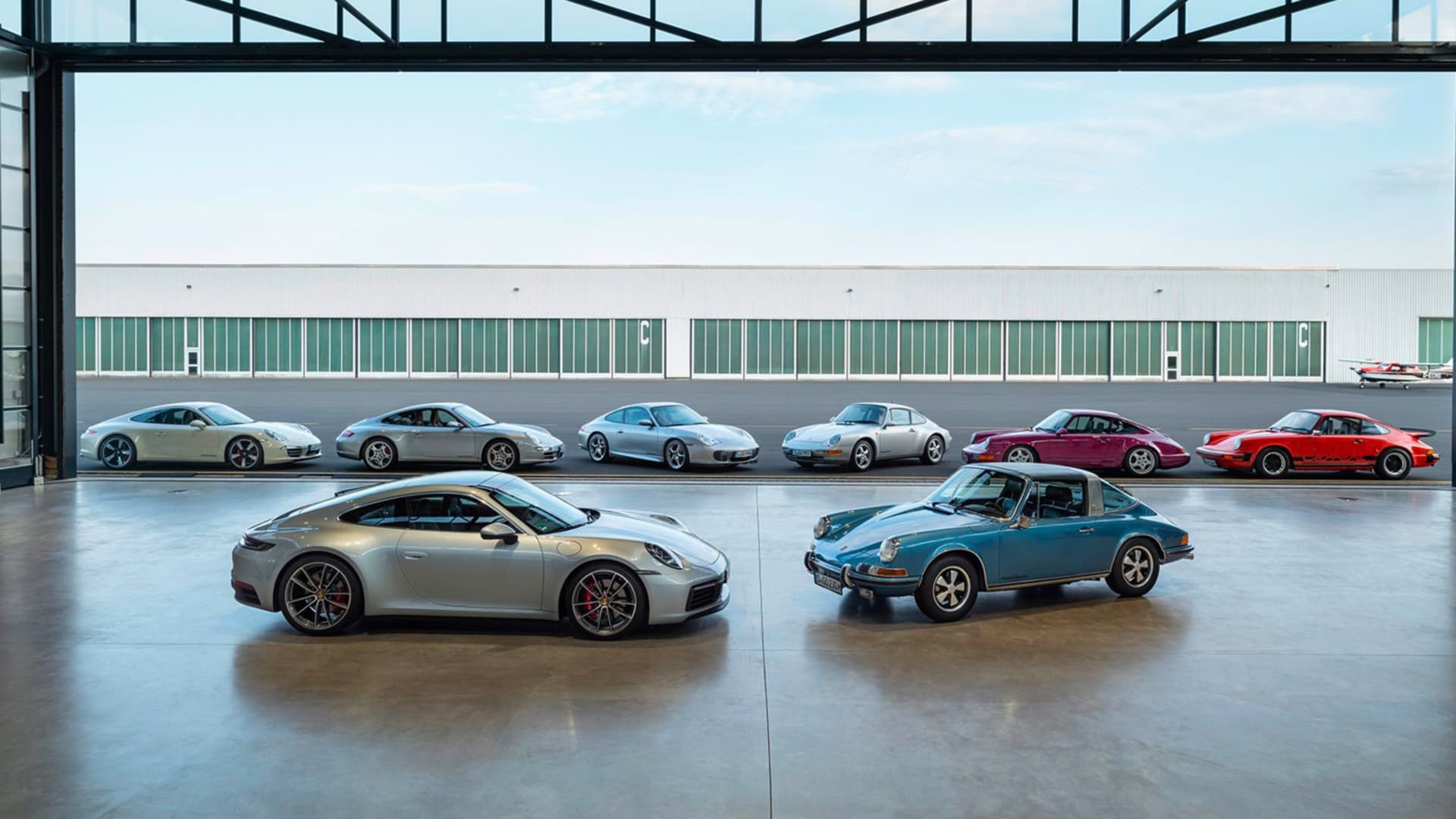 Know your 911 – a guide to all 2023 Porsche 911 variants - Drive